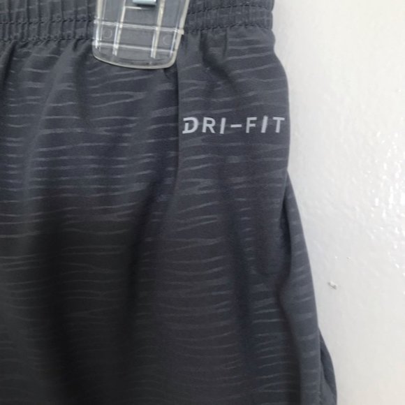 Nike tempo gray patterned running shorts - Picture 4 of 7